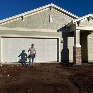 Meet your Posher, Frank sierra